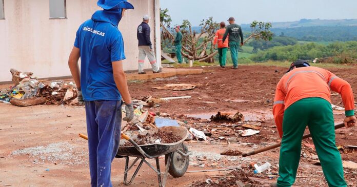 Força tarefa com 89 presos acelera reconstrução em Rio Bonito
