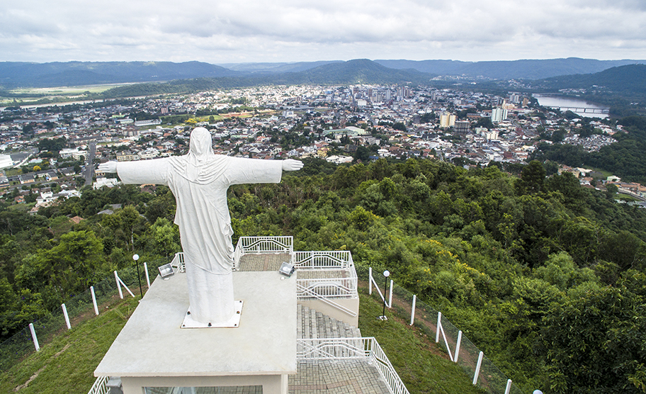 Concurso União da Vitória oferece salário de R$ 15,4 mil